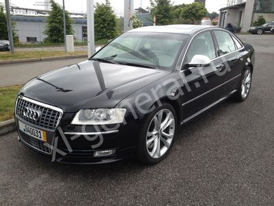 Лобовое стекло Audi S8 D3